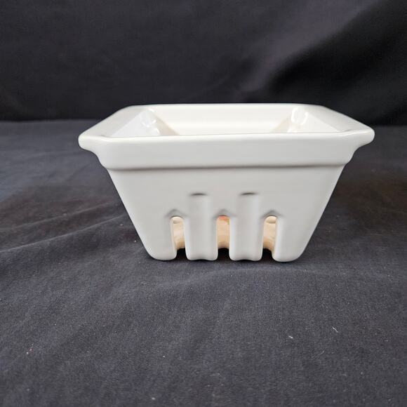 Rae Dunn Artisan Collection Strawberry Basket White Farmhouse Home Decor - Picture 7 of 11